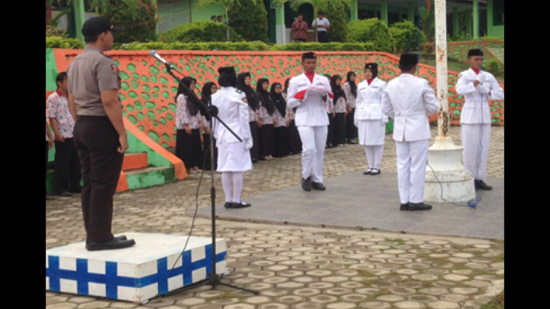 MAN 1 Mukomuko Peringati Hari Pahlawan