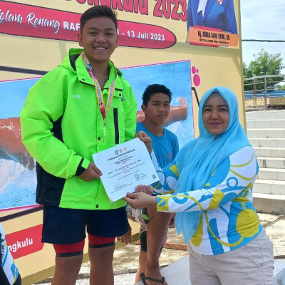 Andra Pratama, Pelajar MTsN 1 Kota Bengkulu Borong Tiga Medali Event Kejurprov Renang Bengkulu 2023