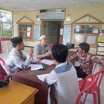 Percepatan Inventarisasi Tanah Wakaf, PAI KUA Seberang Musi Kunjungi Balai Desa Cirebon Baru