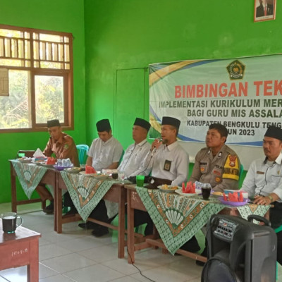 Kemenag Bengkulu Tengah, melaksanakan Peningkatan Kualitas Guru Madrasah dalam BIMTEK IKM