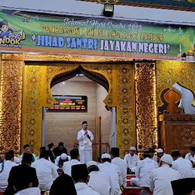 1 Milyar Sholawat Nariyah Sambut Peringatan Hari Santri 1445 H/2023 M Bergema di Masjid Raya Baitul Izzah Bengkulu