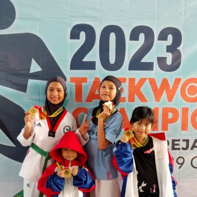 Prestasi membangggakan, Siswa MIN 1 Bengkulu Tengah Mendapatkan Mendali Kejuaraan Taekwondo