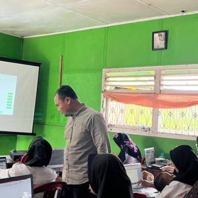 Demi Pengembangan Pendidikan Digital di Madrasah, MTs Nurul Kamal Gelar Pelatihan E-Learning.