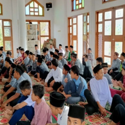 Tingkatkan Kedisiplinan Siswa, MA Muhammadiyah Curup Gagas Inovasi Sholat Dzuhur Berjamaah
