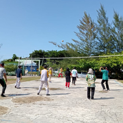 Latihan Bola Voly Giat dan Gigih, ASN Kemenag Kaur Siap Bertanding Pada HAB Kemenag RI -78 di tingkat Provinsi Bengkulu