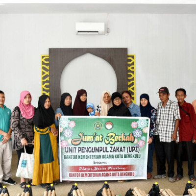 Jelang Idul Fitri, DWP Kemenag Kota Bengkulu Kembali Laksanakan Program Berbagi Jumat Berkah