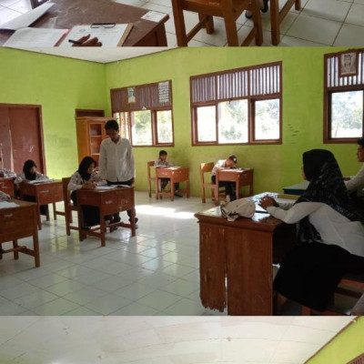 Kepala Madrasah Pantau Assessment Madrasah Ibtidaiyah Negeri 2 Seluma Hari Ketiga