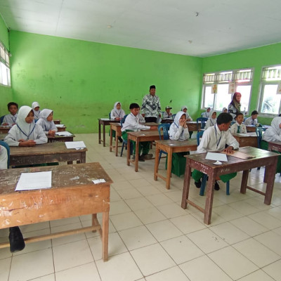 20 Siswa/i MIN 7 Seluma Ujian Asesmen Madrasah Hari Terakhir