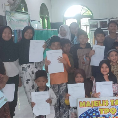 Lewati jalan Berlobang Penyuluh Agama Islam KUA Kecamatan Air Periukan Profesional Bina TPQ