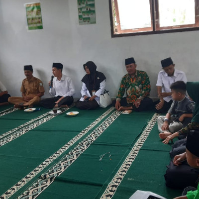 Kepala KUA Kabawetan Beri Semangat Santri Ikuti UAB MDTA se-Kabupaten Kepahiang