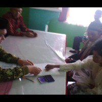 Penghulu Kecamatan Selupu Rejang Pandu Pernikahan Catin Buta Aksara 