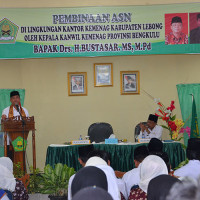 Ka.Kanwil Kementerian Agama Prov. Bengkulu Drs. H. Bustasar, MS. M.Pd Lakukan Pembinaan ASN di Kantor Kemenag Kab. Lebong