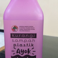 Peduli Lingkungan KPN Dan Koperasi Wanita Saadah Beri Souvenir Botol