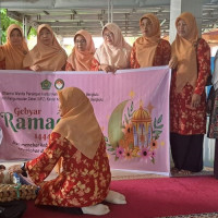 DWP Kemenag Kota Bengkulu Berbagi dalam Gebyar Ramadhan