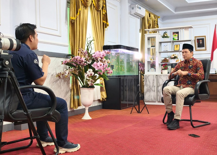 Bahas Keberhasilan Program Pemberdayaan Ekonomi Umat di Arga Makmur, ANTARA Interview Kakanwil Kemenag Bengkulu. 