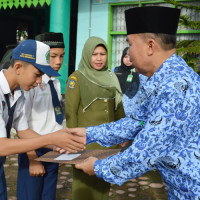 46 Siswa Madrasah Bengkulu Terima Beasiswa Bakat dan Prestasi