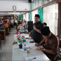 Hari Pertama Masuk Sekolah, Ka.Kemenag Kota Bengkulu Laksanakan Sidak di Madrasah