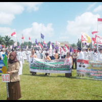 MTsN Manna Meriahkan Pawai Tunas Kelapa Ke-52