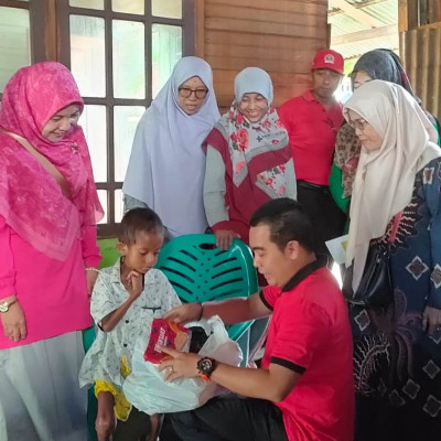 Kemenag Bengkulu  Utara  Santuni Penderita Gizi Buruk