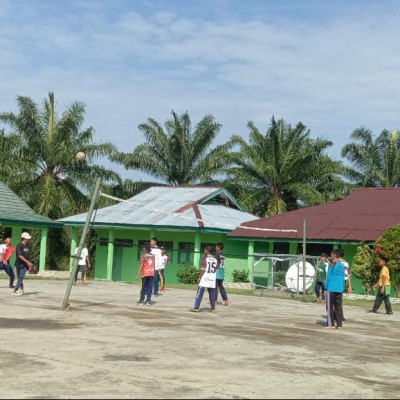 PERLOMBAAN CLASS MEETING MTsN 6 MUKOMUKO