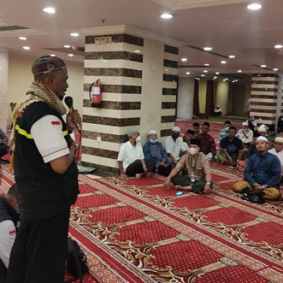 Pastikan Jamaah Tuntas Rukun Haji, Petugas Kloter Visitasi Jamaah