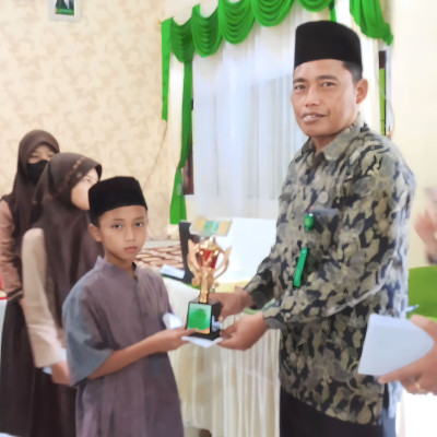 Siswa MIN 1 Kepahiang raih Juara 3 Khattil Qur’an