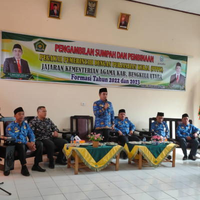 Ambil Sumpah PPPK, Kakan Kemenag Bengkulu Utara Ingatkan Jaga Nama Baik Kementerian Agama