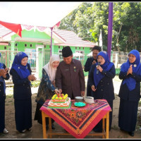 Ketua Dharma Wanita Persatuan  Kemenag Benteng Hadiri Acara Ulang Tahun MTs Panca Mukti