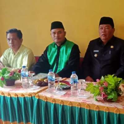 Kepala KUA Pematang Tiga Memberikan Sentuhan Rohani di Plantikan PJS Kades