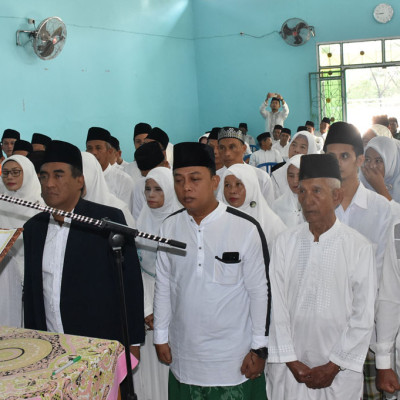 Lantik Pengurus BKM Lebong, Kakanwil Tuntut Berikan yang Terbaik untuk Masjid