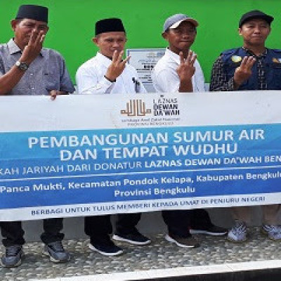 Kepala KUA Pondok Kelapa Hadiri Serah Terima Bantuan Sumur Dan Tempat Wudhu Bersama Laznas Dewan Dakwah Bengkulu