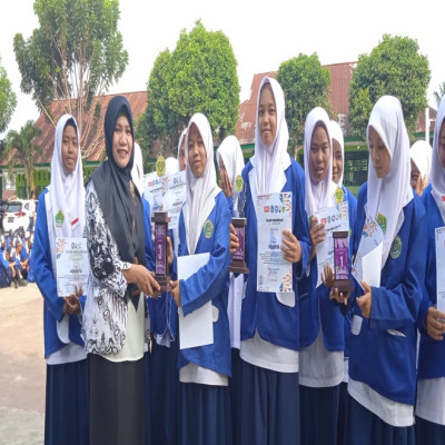 Kontingen Pramuka MTsN 2 Kota Bengkulu Raih 3 Piala Giat Prestasi Pramuka Penggalang SMP se- Kota Bengkulu