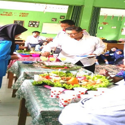 PAI KUA Kec. Pondok Kelapa Hadiri Lomba Makanan Sehat Siswa MA Al-Karim Benteng