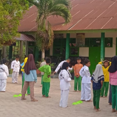 Taekwondo MIN 5 Bengkulu Tengah Kembangkan Karakter Siswa