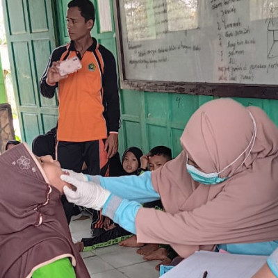 Puskesmas Arga Indah II Bersama MIN 3 Bengkulu Tengah, Sosialisasikan Cara Menggosok Gigi pada Siswa