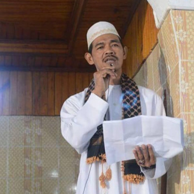 Khutbah Jum'at yang Menyentuh Qolbu, Penghulu KUA Taba Penanjung Bengkulu Tengah