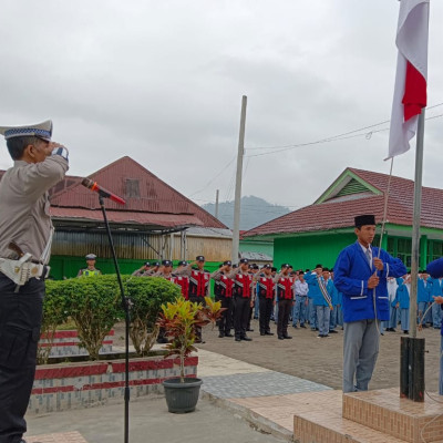 Pimpin Upacara, Tim Polres Sampaikan Sosialisasi