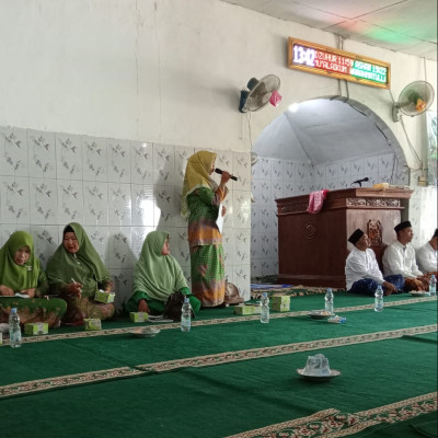 KUA Karang Tinggi dan Muslimat NU Kab.Bengkulu Tengah Melaksanakan Pengajian Triwulan