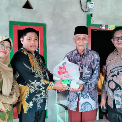 UPZ Kemenag Kaur Beri Santunan Kepada Masyarakat Dhuafa