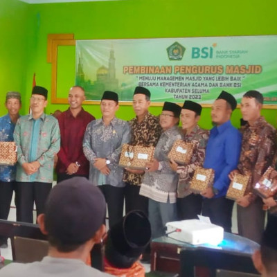 Penyuluh Agama Islam dan Pengurus BKM Kecamatan Air Periukan Mengikuti Kegiatan Sosialisasi Kemasjidan