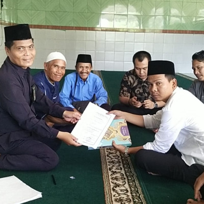 Kepala KUA Talo Kecil Bantu Warga Jadi Mualaf