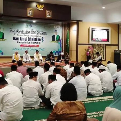 Keluarga Besar Kemenag Kota Bengkulu Hadiri Malam Tasyakuran HAB ke-78