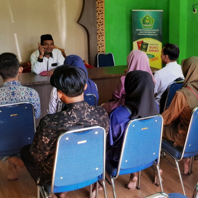 KUA Pondok Kelapa Adakan Bimbingan Perkawinan Kepada Delapan Catin