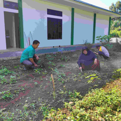 KUA Taba Penanjung, Semangat Gotong Royong di Jum'at Mubarok