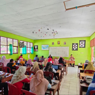 Rapat Pembagian Tugas Guru MTsN 2 Seluma Tahun Pelajaran Semester Genap 2024/2025