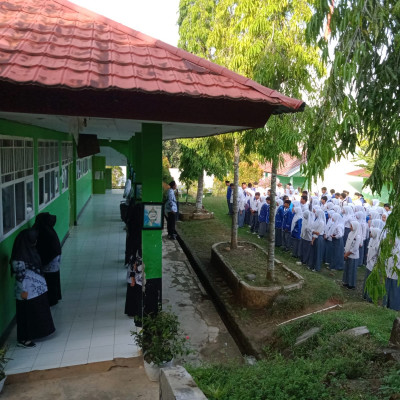 Upacara Bendera Pertama MAN Seluma Di Awal Semester Genap Tahun Pelajaran 2023/2024