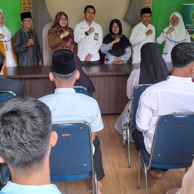 Siapkan Bekal Membina Rumah Tangga, KUA Pondok Kelapa Bimwin Tujuh Catin