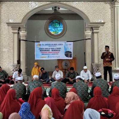 49 Jamaah Umroh Kholid Tour Mukomuko Resmi Dilepas oleh Kakan Kemenag Mukomuko