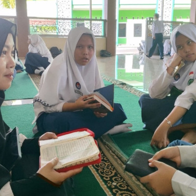Kembali Laksanakan Bimbingan Tahfidz, MTsN 1 Kota Bengkulu Lanjutkan Komitmen Mencetak Hafidz-Hafidzah