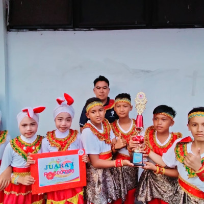 Sabet Juara! MIN 1 Kepahiang Juara 1 Lomba Senam Poco-Poco Tingkat Kabupaten